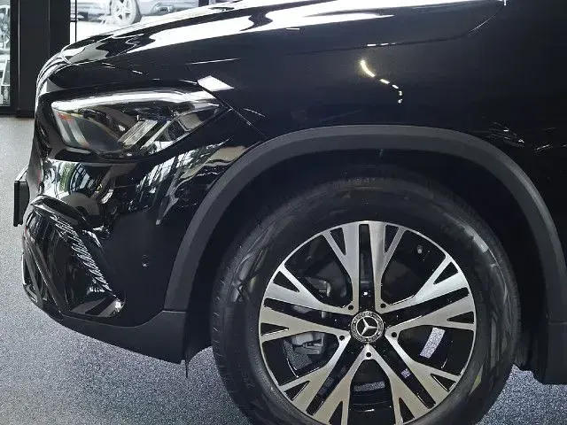 Gebraucht Mercedes GLA180 116 PS (85 kW) 2026 SUV
