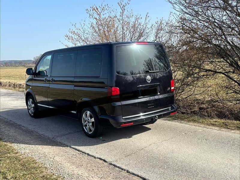 Second-hand VW T5 179 CP (131 kW) 2014 Negru Van