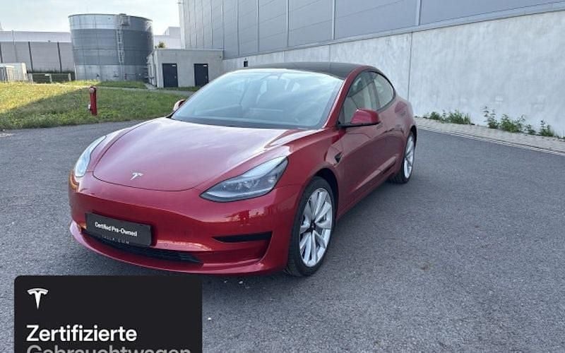 Rot Gebraucht 2021 Tesla Model 3 RWD Limousine | 22.800 € (Guter Preis) - Bild 1/4