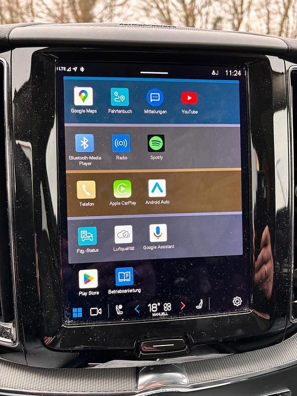 Gebraucht Volvo XC60 Plus 184 PS (135 kW) 2023 Blau SUV