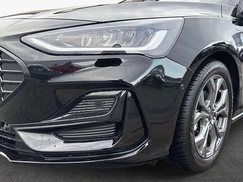 Gebraucht Ford Focus ST-Line X 125 PS (91 kW) 2023 Agate black metallic Kombi