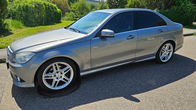 Grau Gebraucht 2008 Mercedes C180 Avantgarde Limousine | 6.800 € (Fairer Preis) - Bild 1/4
