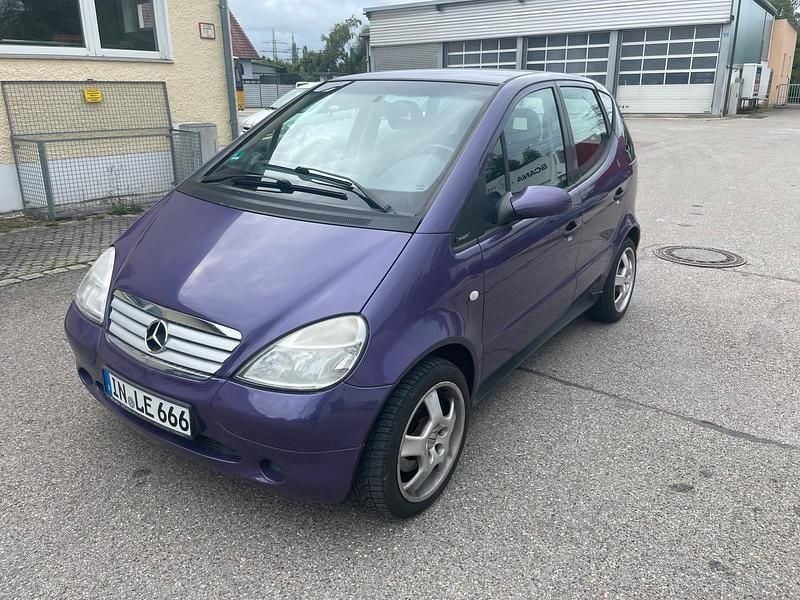 Violet Gebraucht 2000 Mercedes A190 Kleinwagen | 2.250 € (Guter Preis) - Bild 1/4
