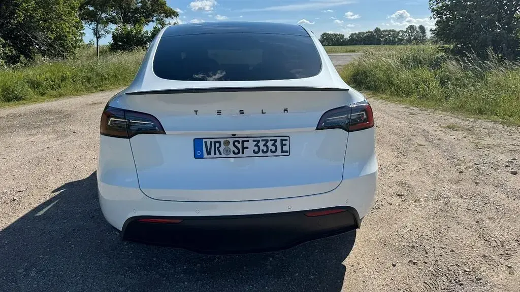 Gebraucht Tesla Model Y Long Range AWD 378 kW (514 PS) 2021 Weiß SUV