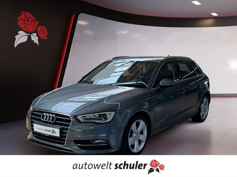 Monsungrau metallic (metallic) Gebraucht 2016 Audi A3 Sportback Ambition Limousine | 16.480 € (Fairer Preis) - Bild 1/4