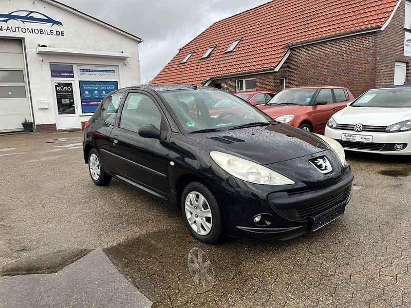 Gebraucht Peugeot 206+ Basis 73 PS (53 kW) 2011 Schwarz Kleinwagen