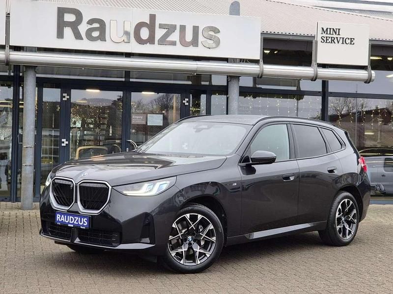 Sophistograu brillanteffekt me Gebraucht 2025 BMW X3 M Sport SUV | 69.900 € - Bild 1/4