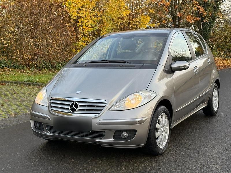 Grau Gebraucht 2006 Mercedes A170 Elegance Limousine | 3.000 € (Fairer Preis) - Bild 1/4