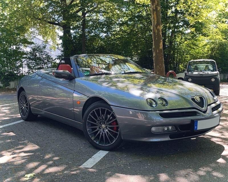 Gebraucht Alfa Romeo Spider 155 PS (114 kW) 1999 Grau Cabrio