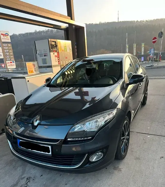 Gebraucht Renault Mégane III Bose Edition 116 PS (85 kW) 2013 Schwarz Limousine