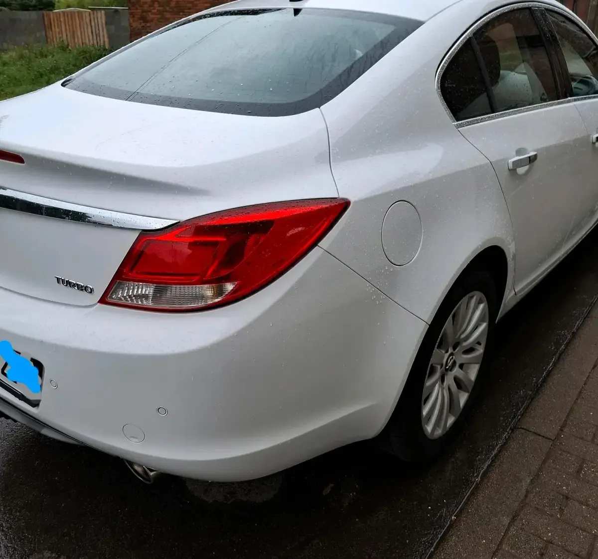 Gebraucht Opel Insignia 220 PS (161 kW) 2009 Weiß Limousine