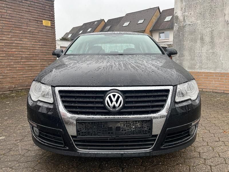 Gebraucht VW Passat 102 PS (75 kW) 2008 Schwarz Limousine