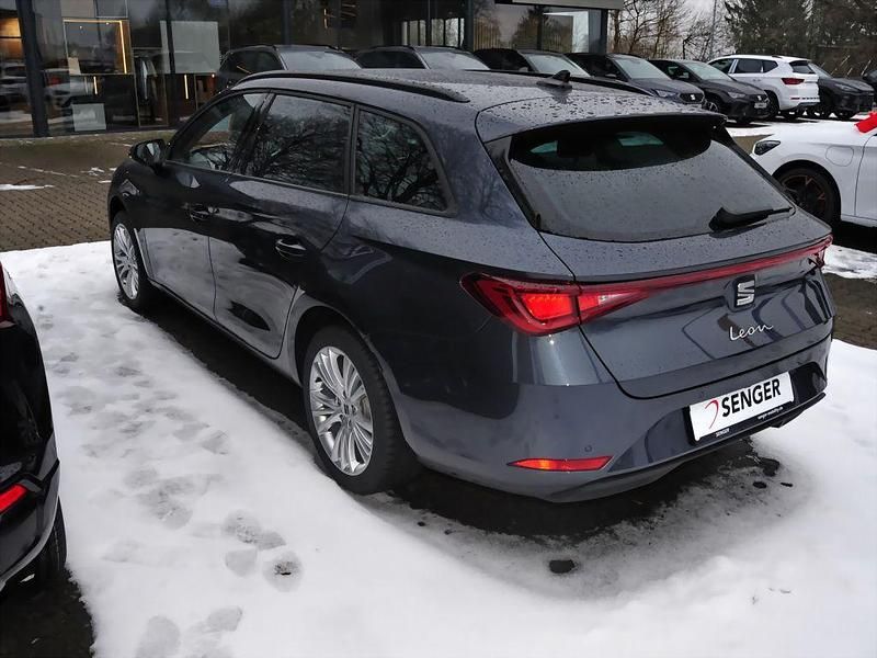 Neu Seat Leon 116 PS (85 kW) 2026 Grau Limousine