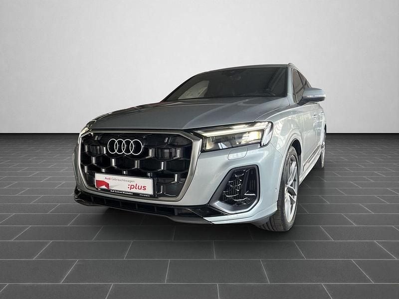 Satellitsilber metallic (metallic) Gebraucht 2024 Audi Q7 Advanced SUV | 72.490 € (Etwas zu teuer) - Bild 1/4