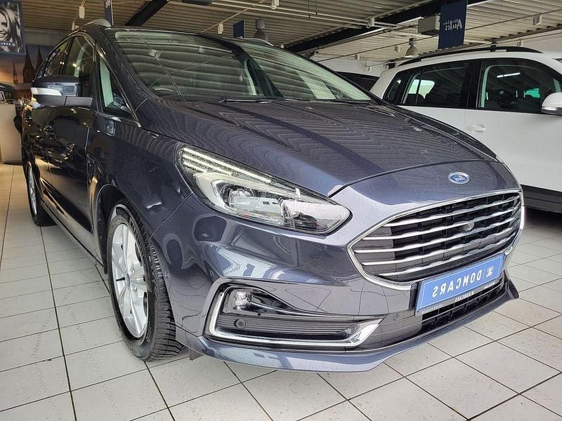 Gebraucht Ford S-MAX Titanium 190 PS (139 kW) 2020 Blau Van / Kleinbus