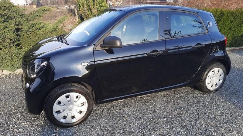 Schwarz Gebraucht 2018 Smart ForFour Electric Drive Kleinwagen | 8.500 € (Fairer Preis) - Bild 1/4