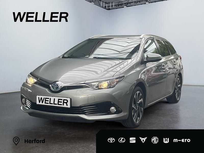 Silber Gebraucht 2016 Toyota Auris Touring Sports Design Kombi | 13.980 € (Etwas zu teuer) - Bild 1/4