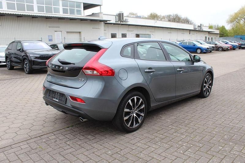 Gebraucht Volvo V40 150 PS (110 kW) 2019 Grau Limousine
