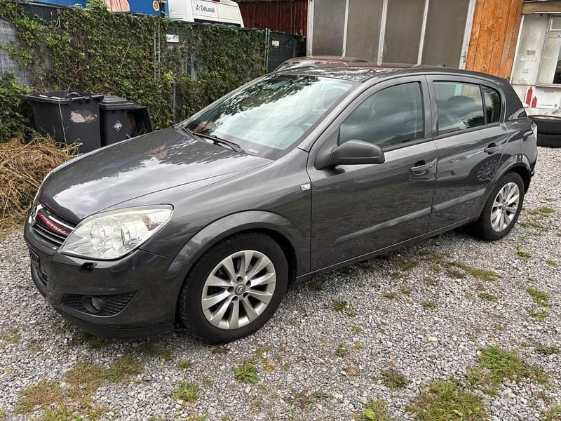 Gebraucht Opel Astra Selection 110 PS (80 kW) 2009 Grau Limousine