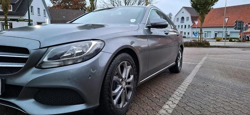 Gebraucht Mercedes C220 170 PS (125 kW) 2017 Grau Kombi