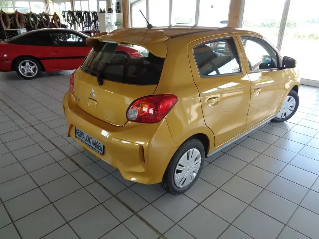 Gebraucht Mitsubishi Space Star Select 71 PS (52 kW) 2022 Gelb Kleinwagen