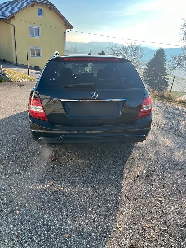 Gebraucht Mercedes C250 204 PS (150 kW) 2013 Schwarz Kombi
