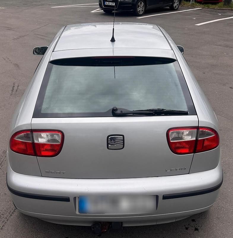 Gebraucht Seat Leon 90 PS (66 kW) 2005 Silber Kleinwagen