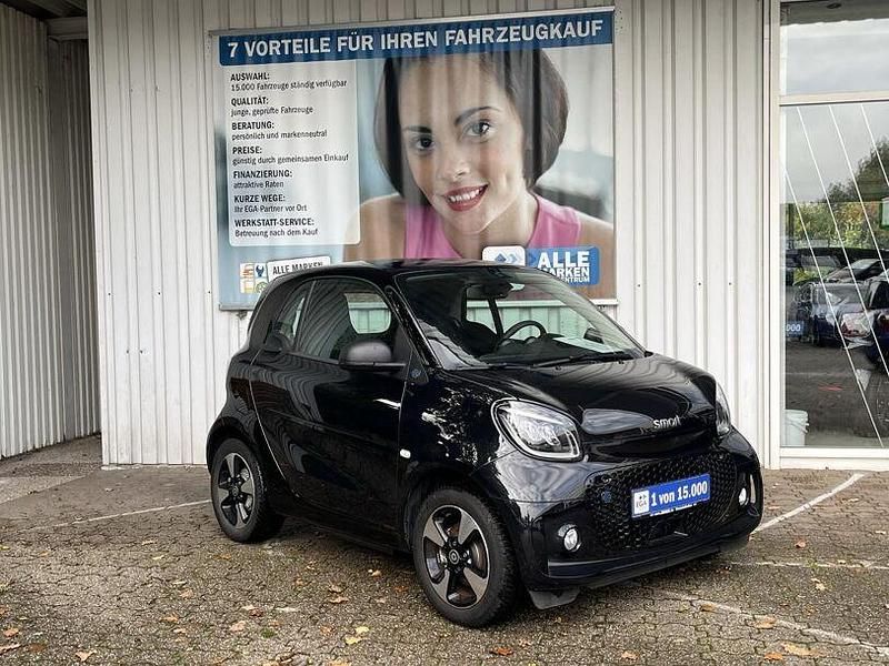 Schwarz Gebraucht 2024 Smart ForTwo Electric Drive Exclusive Kleinwagen | 15.947 € (Fairer Preis) - Bild 1/4