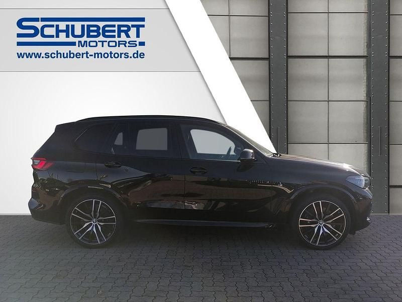 Gebraucht BMW X5 M Sport 340 PS (250 kW) 2022 Saphirschwarz metallic SUV