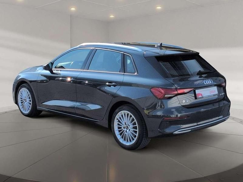 Gebraucht Audi A3 Ambiente 150 PS (110 kW) 2020 Manhattangrau metallic Limousine