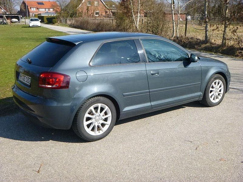 Usata Audi A3 Ambition 105 CV (77 kW) 2012 Grigio Utilitaria