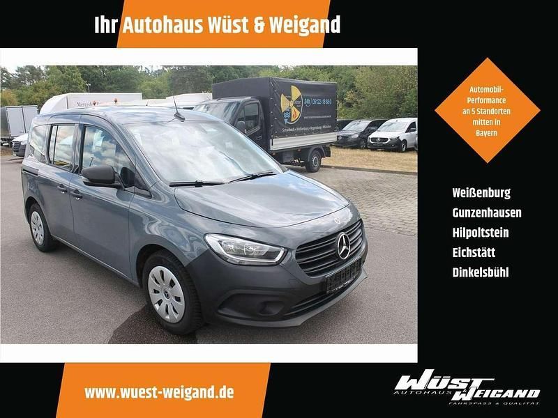 Magnetitgrau Gebraucht 2021 Mercedes Citan 110 Kombi | 20.218 € (Etwas zu teuer) - Bild 1/4