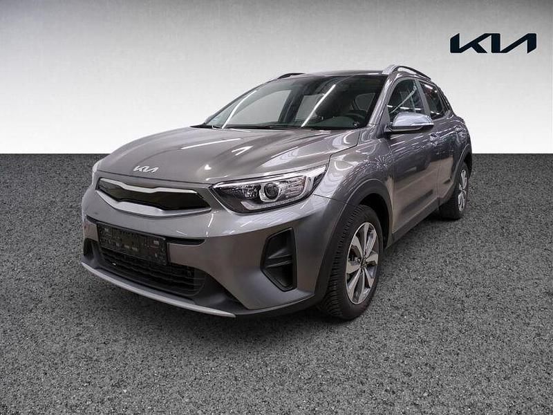 Gebraucht Kia Stonic Vision 101 PS (74 kW) 2025 M7g astrograu met SUV
