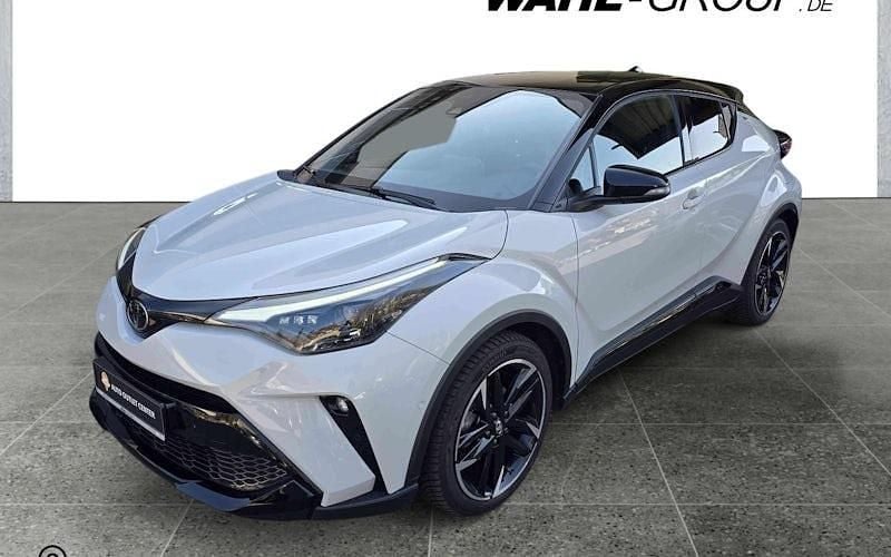 Grau Gebraucht 2023 Toyota C-HR Sport SUV | 29.880 € (Etwas zu teuer) - Bild 1/4