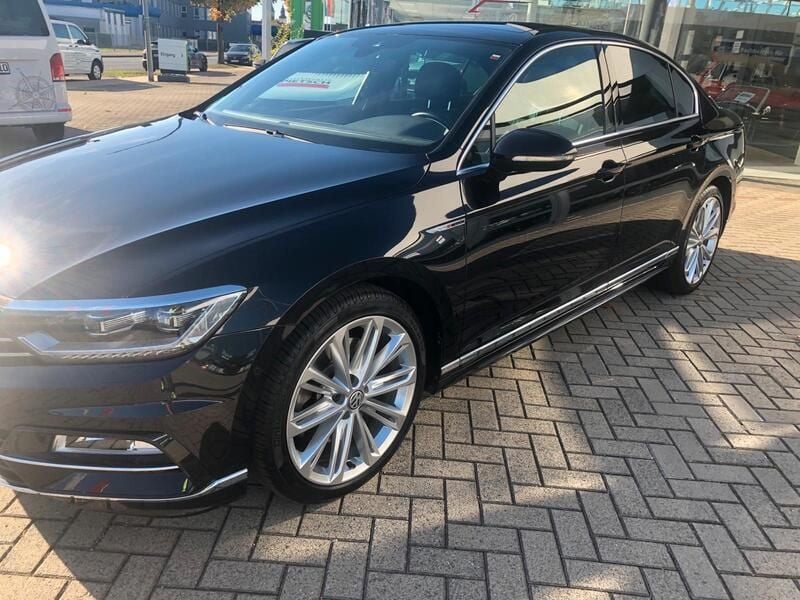 Schwarz Gebraucht 2017 VW Passat R-line Limousine | 26.850 € (Fairer Preis) - Bild 1/4