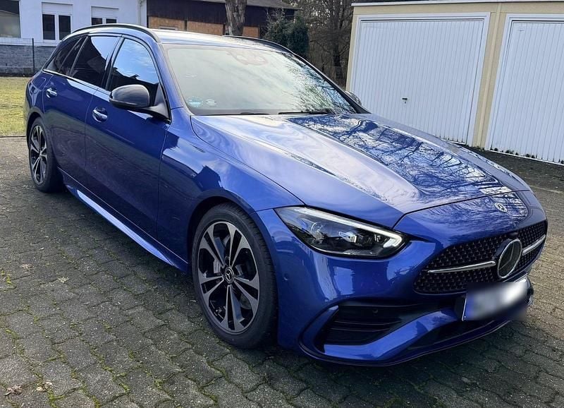 Blau Gebraucht 2022 Mercedes C300 AMG Kombi | 39.500 € (Fairer Preis) - Bild 1/4