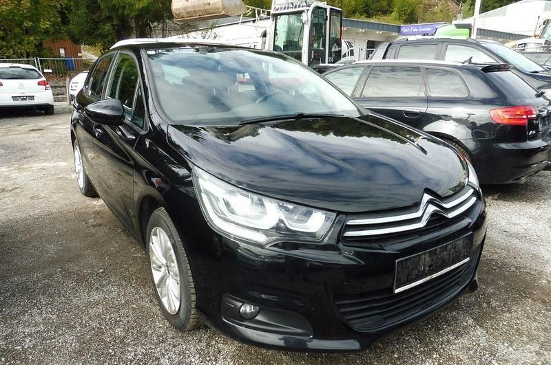 Schwarz Gebraucht 2016 Citroën C4 Live Limousine | 3.999 € (Guter Preis) - Bild 1/4