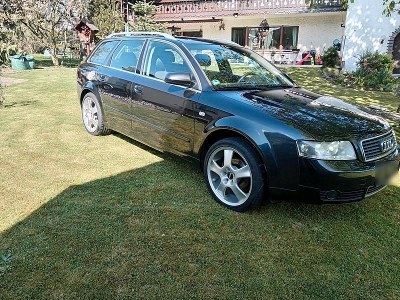 Second-hand Audi A4 131 CP (96 kW) 2003 Negru Break