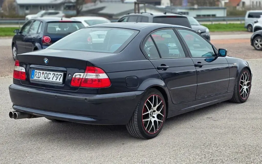 Second-hand BMW 02 143 CP (105 kW) 2003 Albastru Berlinǎ