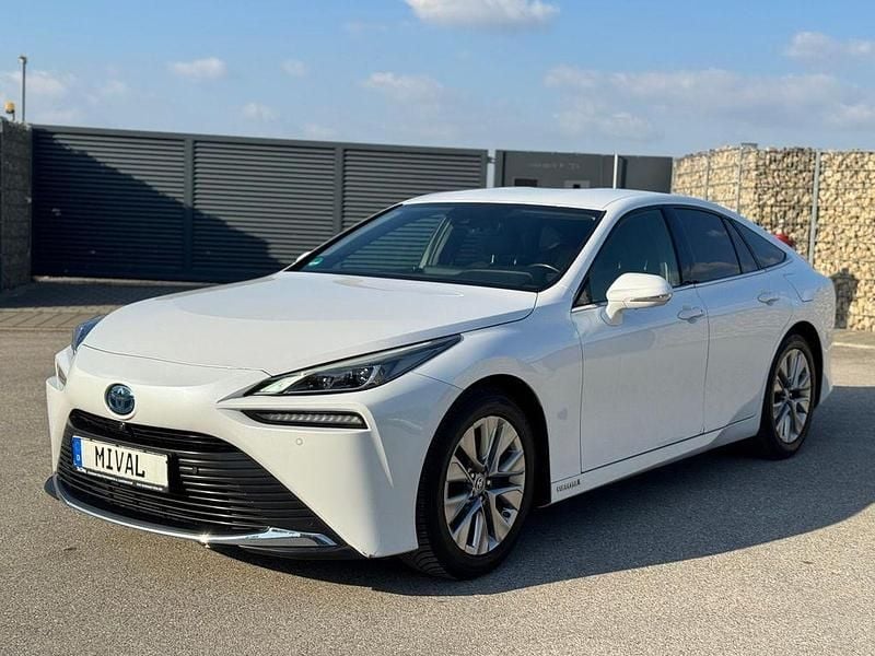 Gebraucht Toyota Mirai Executive 182 PS (133 kW) 2022 Weiß Limousine