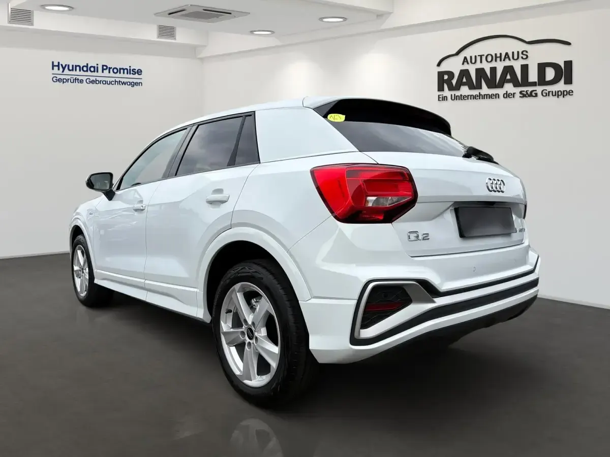 Używany Audi Q2 S-line plus 150 KM (110 kW) 2025 Biały SUV