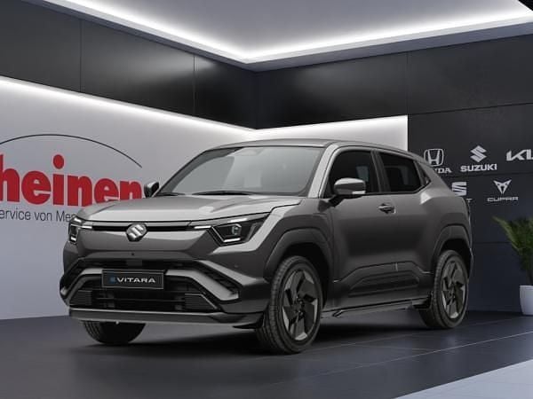 Grau (grandeur grey pearl metallic) Neu 2025 Suzuki Vitara Club SUV | 25.290 € (Superpreis) - Bild 1/4