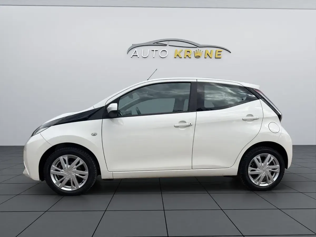 Gebraucht Toyota Aygo X-wave 69 PS (50 kW) 2014 Weiß Kleinwagen