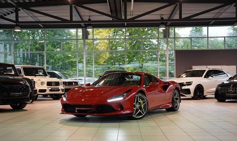 Rot Gebraucht 2023 Ferrari F8 Cabrio | 379.990 € - Bild 1/4