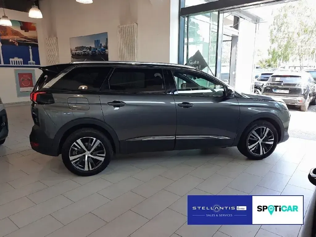 Gebraucht Peugeot 5008 Allure 131 PS (96 kW) 2023 Grau SUV