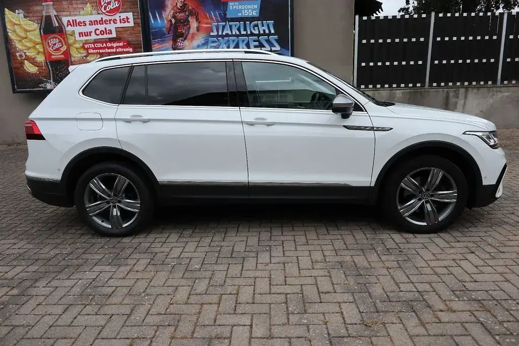 Gebraucht VW Tiguan Allspace Elegance 200 PS (147 kW) 2022 Weiß SUV
