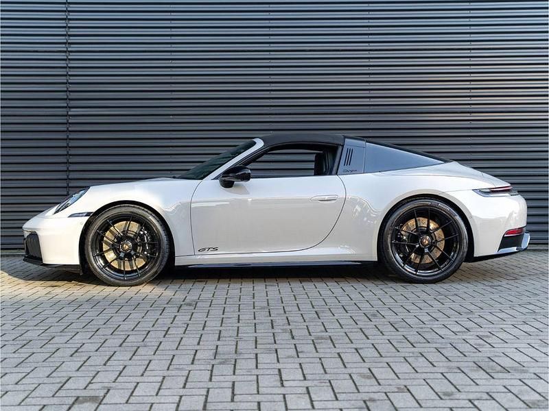 Neu Porsche 911 Targa 4 541 PS (397 kW) 2025 Grau Cabrio