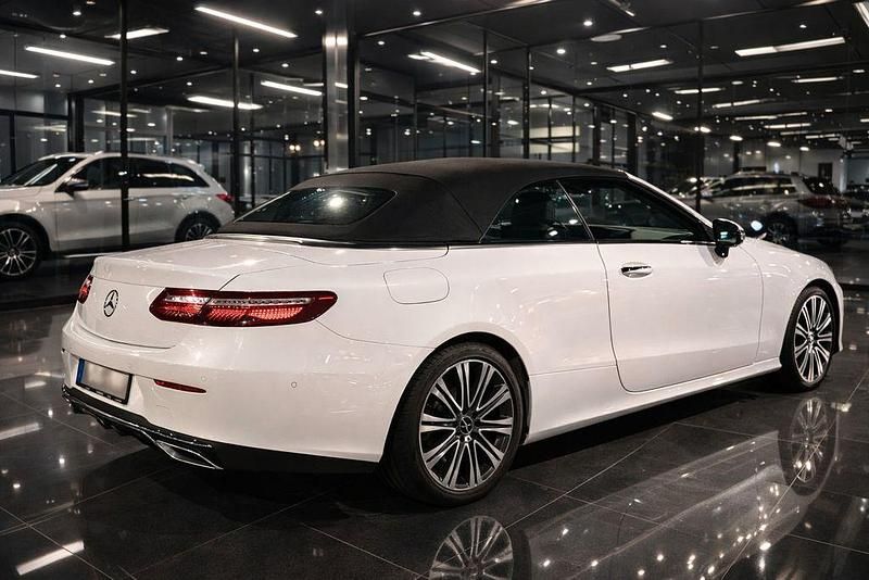 Gebraucht Mercedes E200 Avantgarde 184 PS (135 kW) 2018 Weiß Cabrio