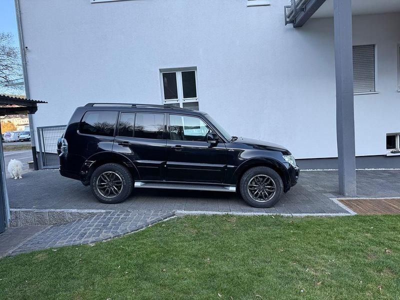 Gebraucht Mitsubishi Pajero Plus 200 PS (147 kW) 2012 SUV