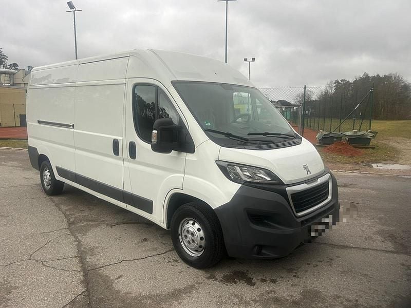 Gebraucht Peugeot Boxer 136 PS (100 kW) 2015 Weiß Van